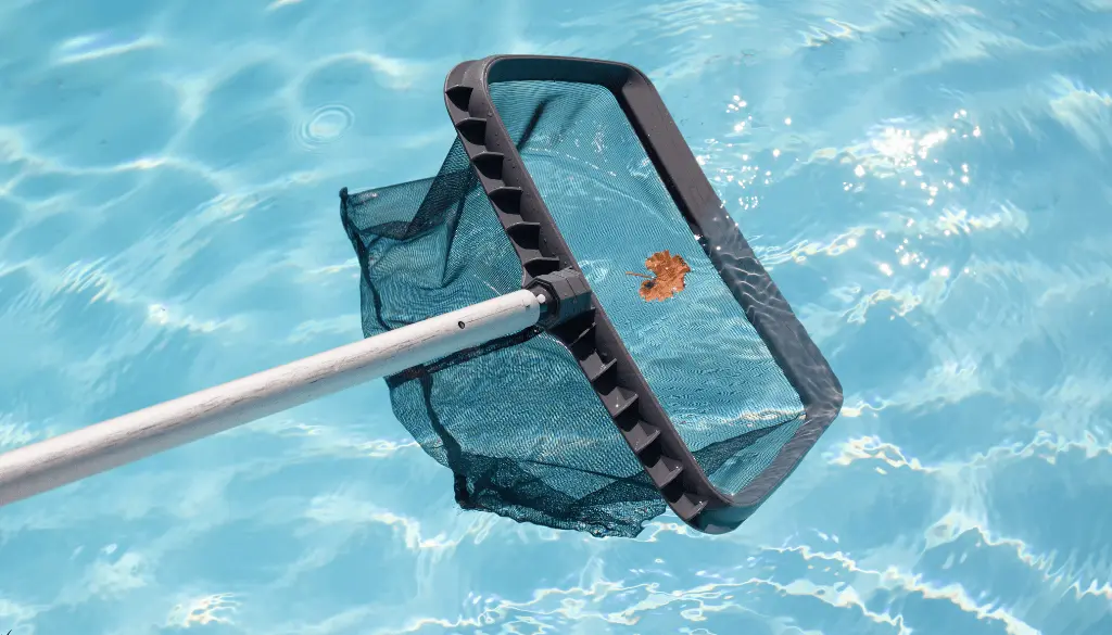 pool skimmer