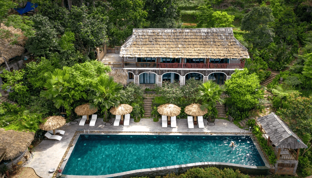 Upgrade Your Backyard Oasis with Eco-Friendly Pool Tech