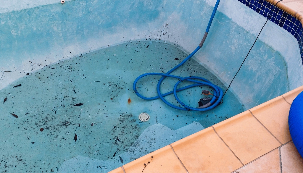 Stains, Algae, Scale: When An Acid Wash Actually Works Stains, Algae, Scale: When An Acid Wash Actually Works