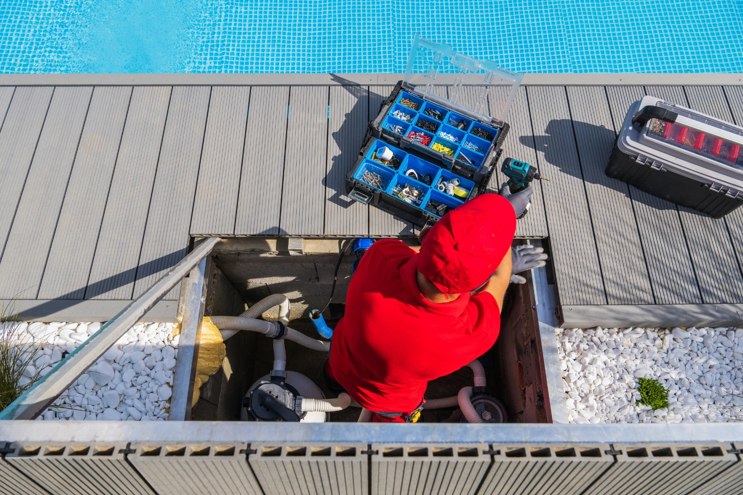 Pool Equipment Repair Versus Replacement for Aging Backyard Systems Pool Equipment Repair Versus Replacement for Aging Backyard Systems