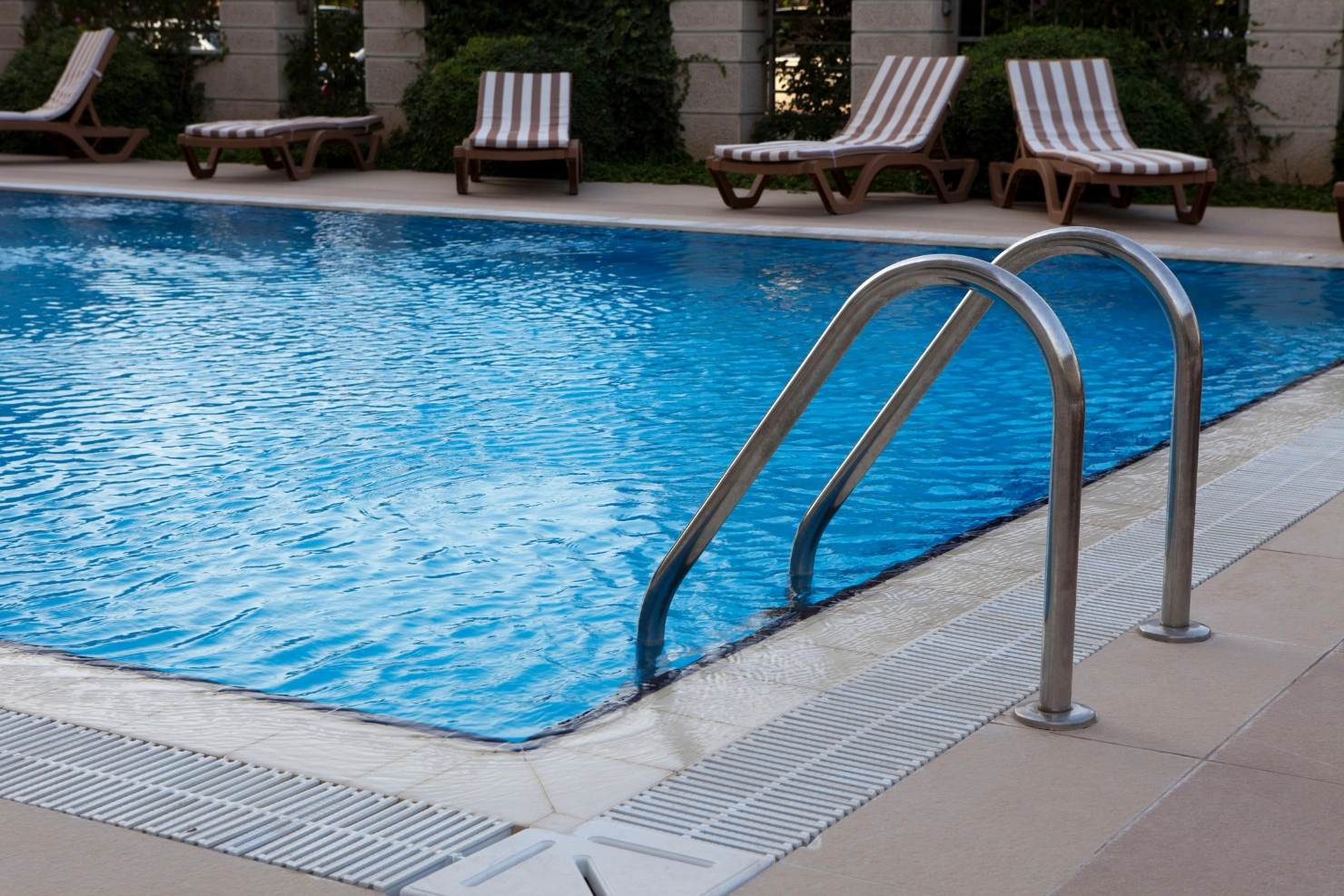 Pool Stains That Signal It Is Time for Professional Acid Cleaning