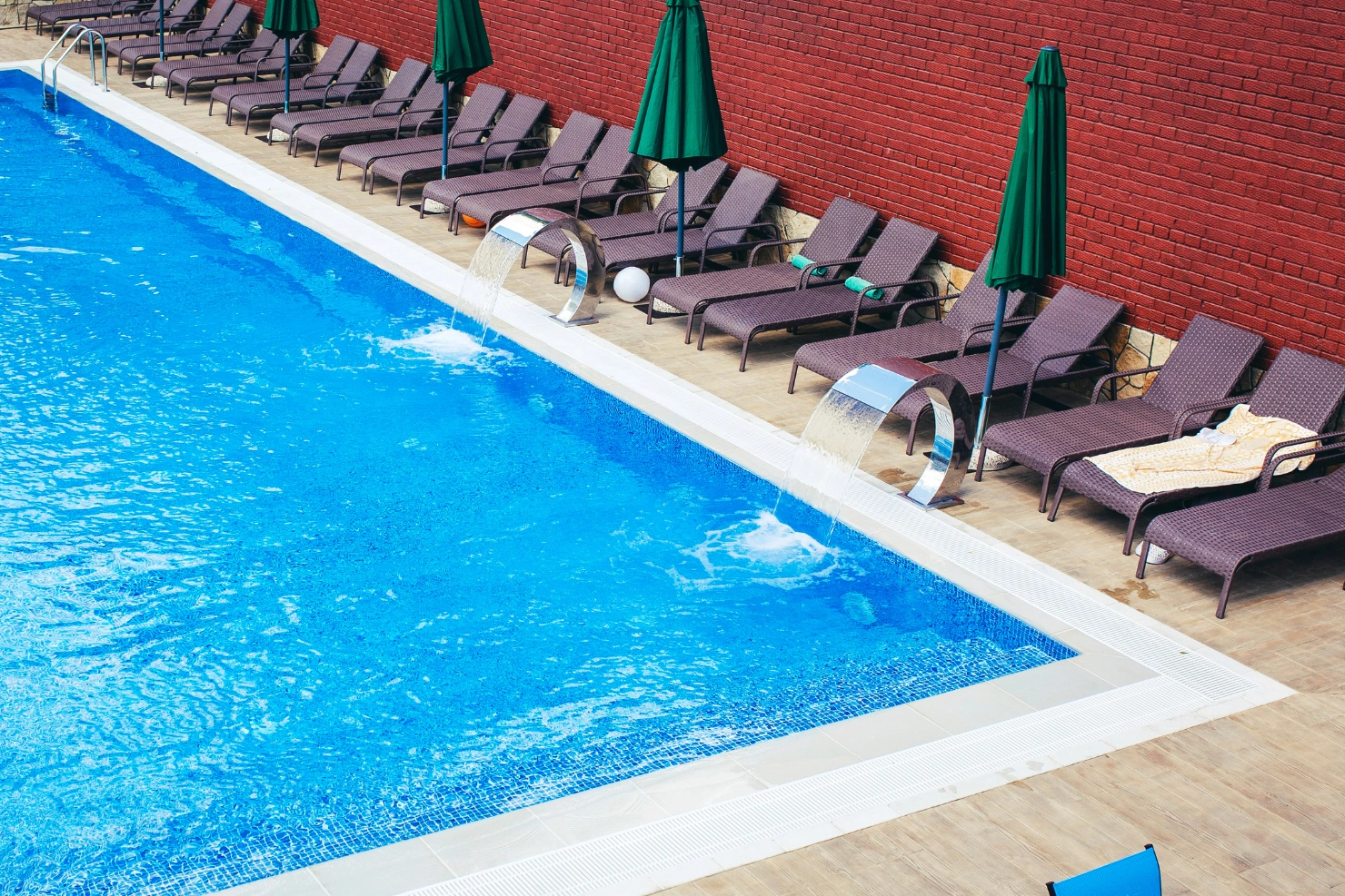 Pool Stains That Signal It Is Time for Professional Acid Cleaning