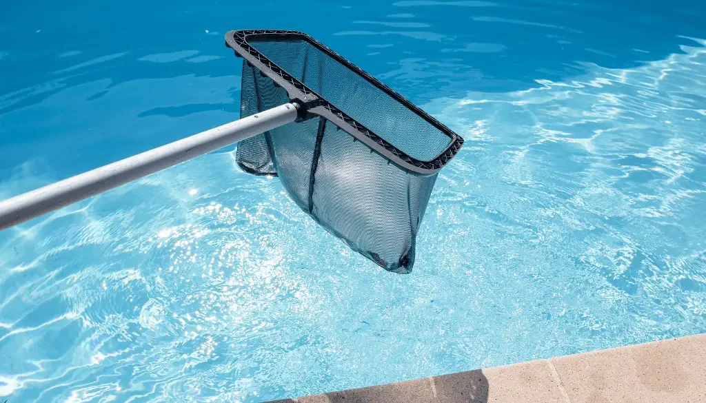 Manual, Automatic, or Robotic? Choosing the Right Pool Skimmer