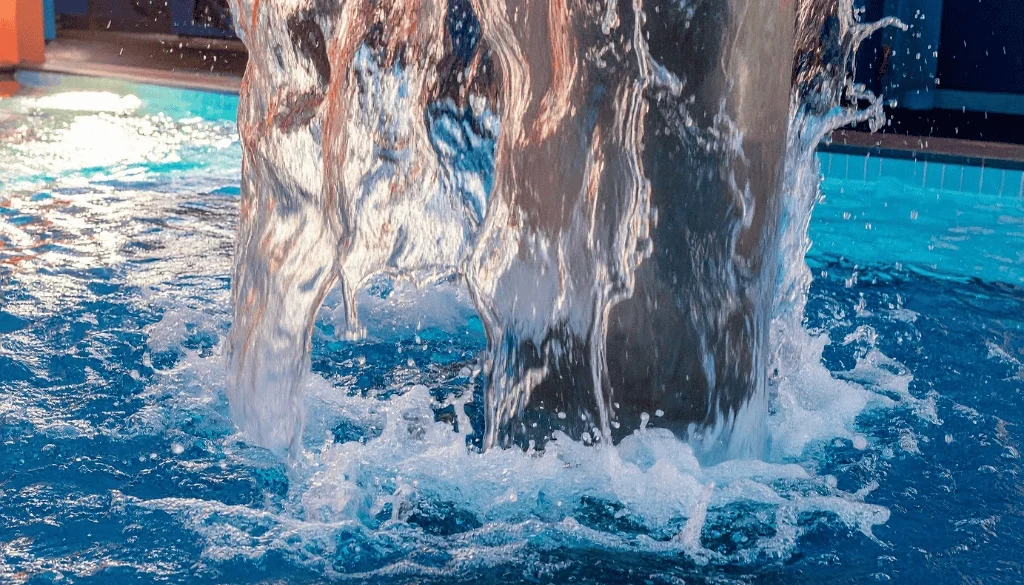 Low-Maintenance Pool Water Features That Still Look High-End